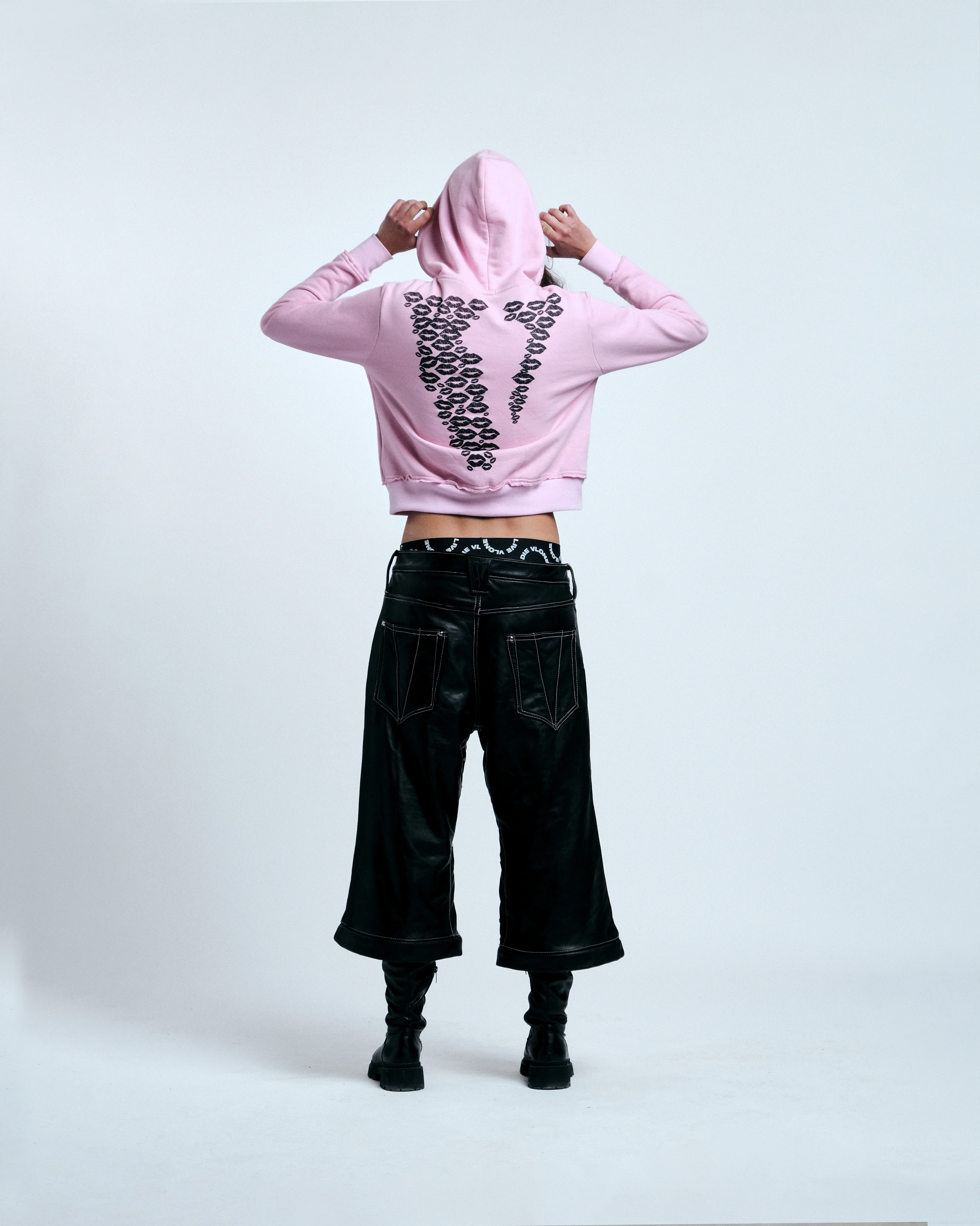 BLACK LIPSTICK FRIENDS- EMBROIDERED CROP TOP ZIP UP HOODIE (Pink) 7
