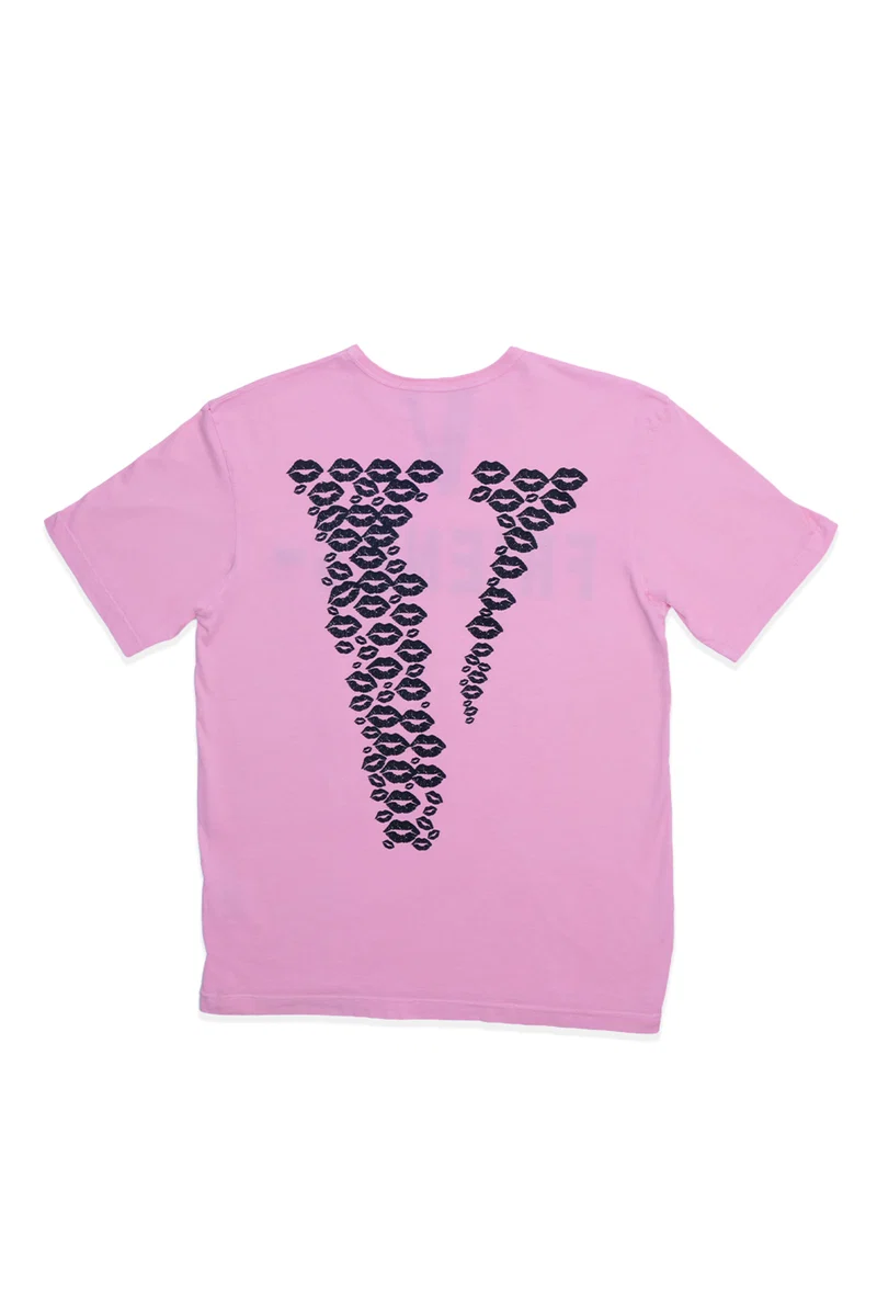 BLACK LIPSTICK FRIENDS- EMBROIDERED T-SHIRT (pink) 7