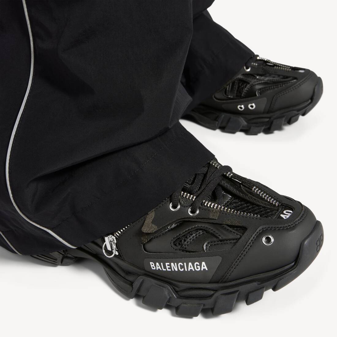 Men's Track Zip Sneaker in Black 7