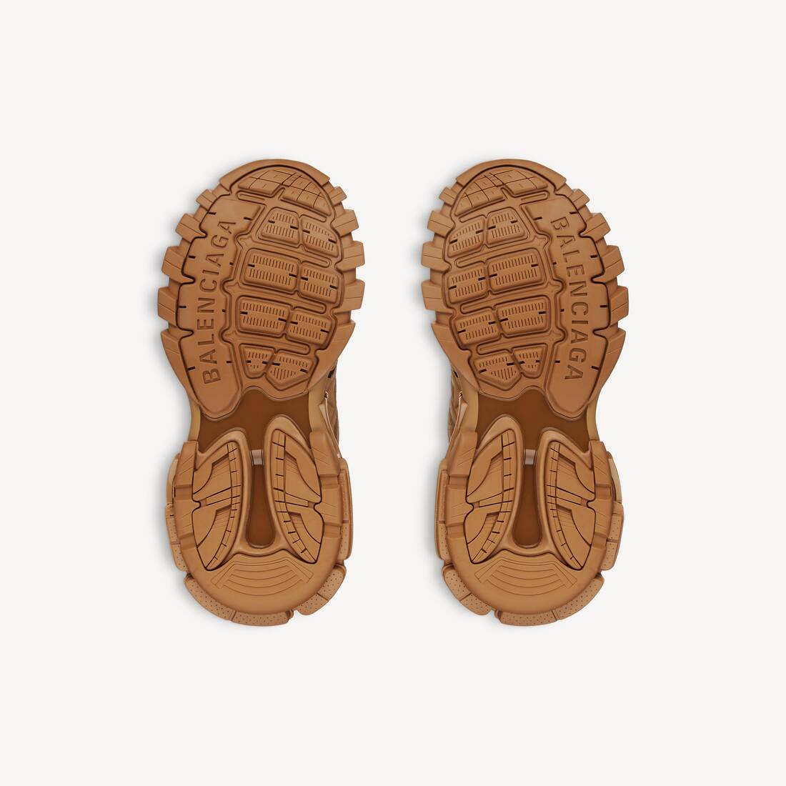Men's Track Yard Sneaker in Camel/black 6