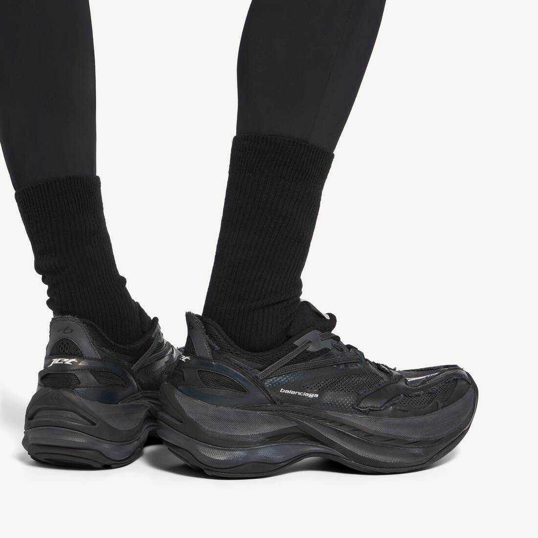Men's Jet Sneaker in Black 7