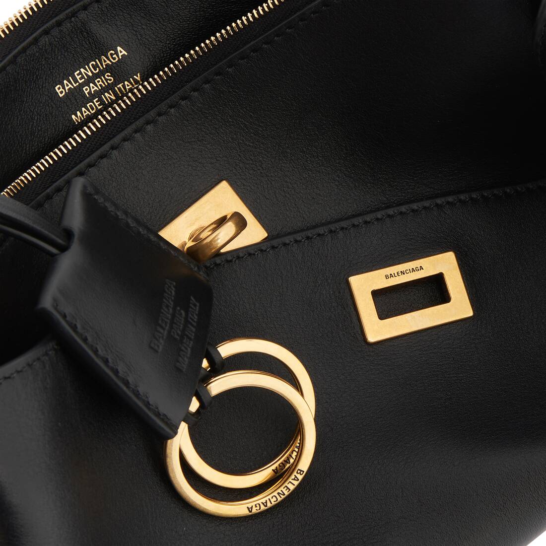 Women's Rodeo Sling Pochette in Black 7